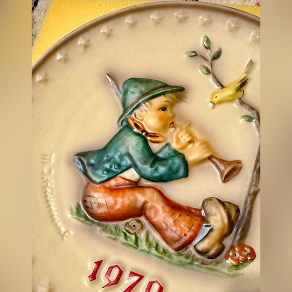 1979 Vintage M.J. Hummel Annual Collectors Plate “Singing Lesson” - Picture 6 of 6